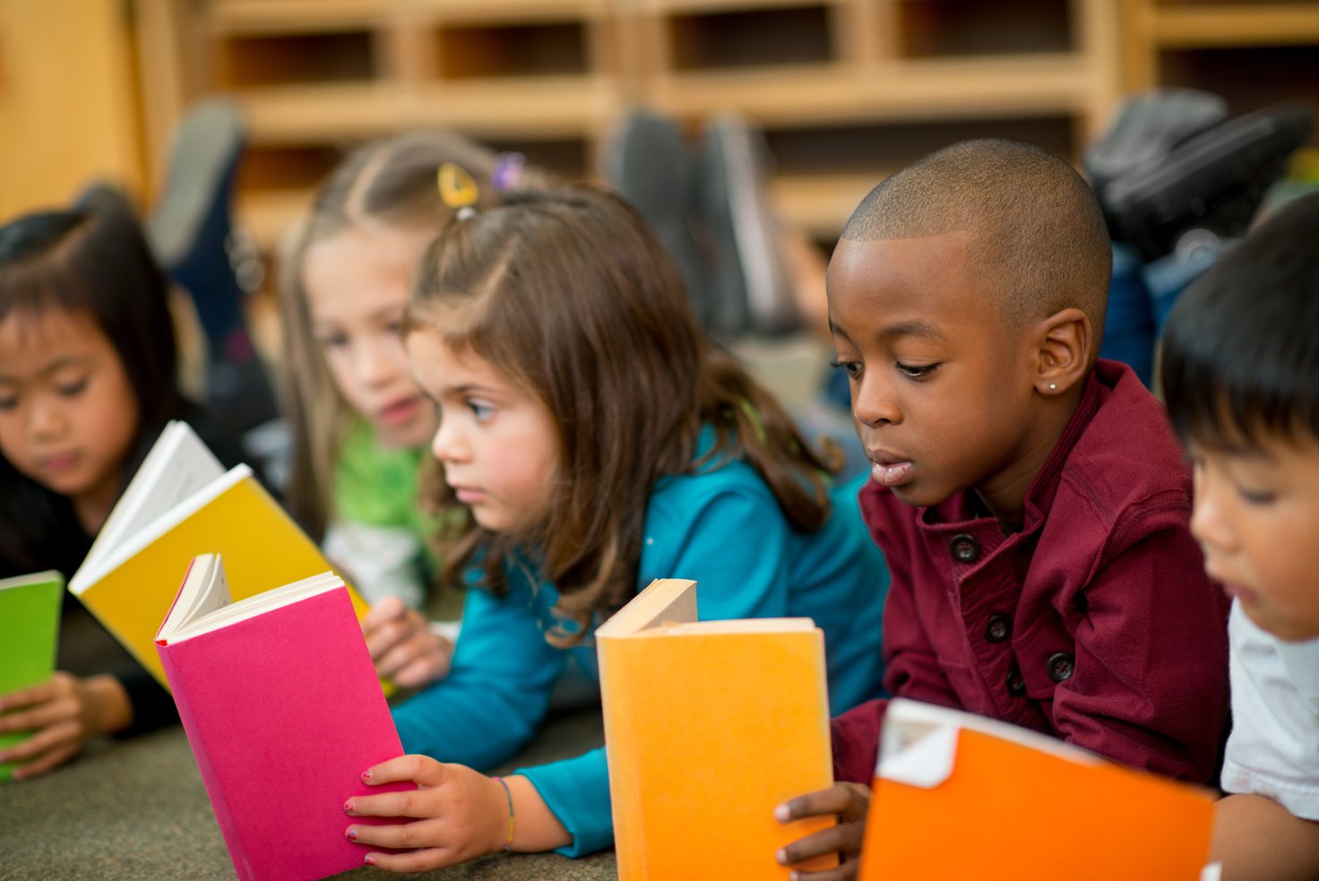 Pre-schoolers reading